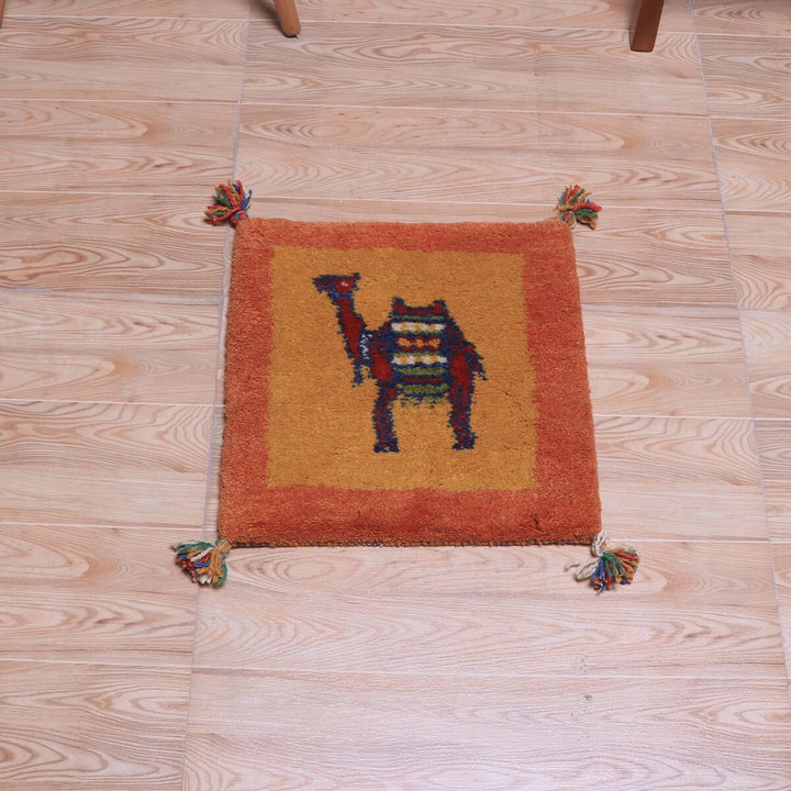 ギャッベ（ギャベ）カシュクリ　41×40cm（HP-70206）
