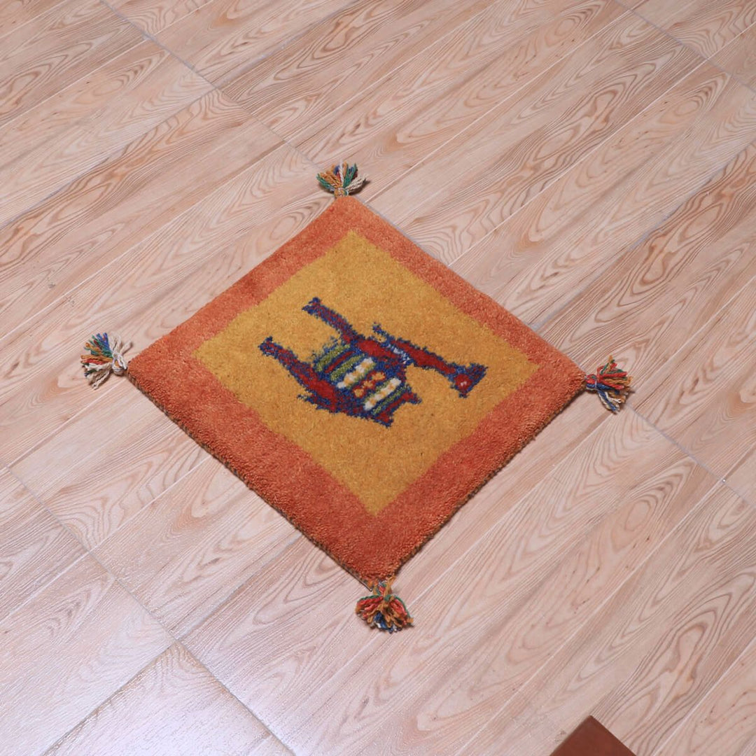 ギャッベ（ギャベ）カシュクリ　41×40cm（HP-70206）