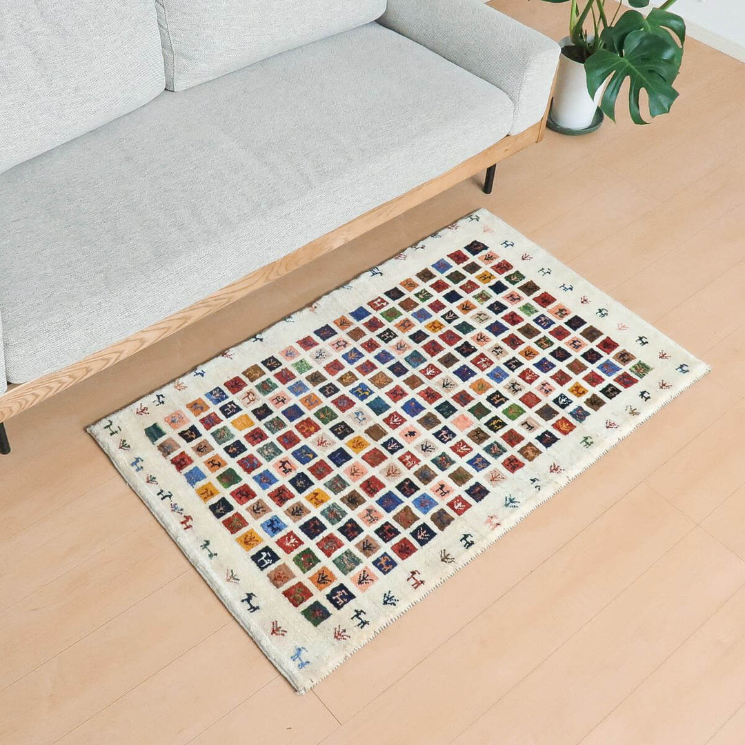 【オーダーメイド受付中】イラン　シラーズ産　ギャッベ 　（hs-11150）