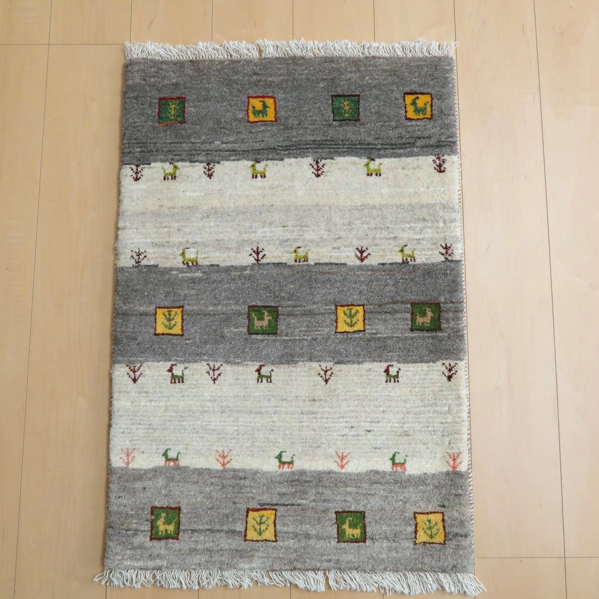 さらにお値下げ中　【美品】ギャッベ　カシュクリ　一点もの さらにお値下げ中 【美品】ギャッベ カシュクリ 一点もの 楽天