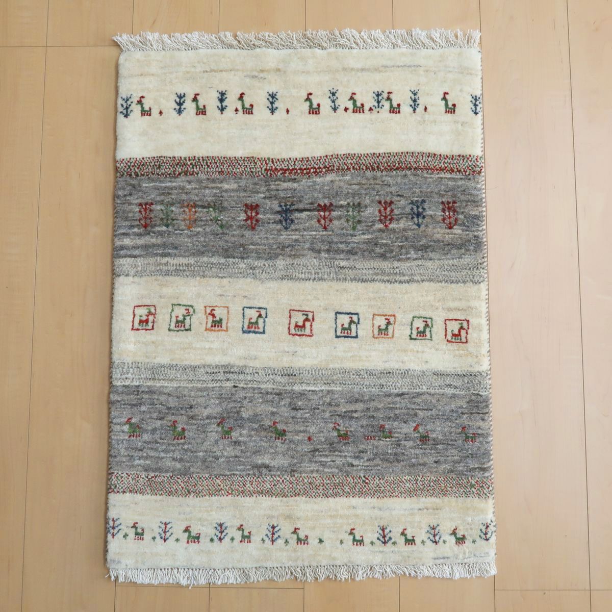 ハナウールギャベ手織り120×180cm センターラグサイズ 新品未使用 ハナウールギャベ手織り120×180cm センターラグサイズ 新品未