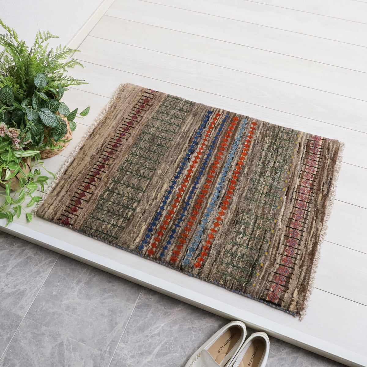 95×62cm ギャッベ ペルシャ絨毯 イラン シーラズ産 手織り 本物志向の