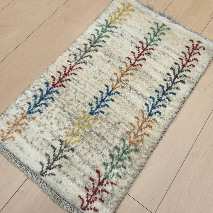 ギャッベ（ギャベ）ラティーフ　63×39cm（HSS-12971）