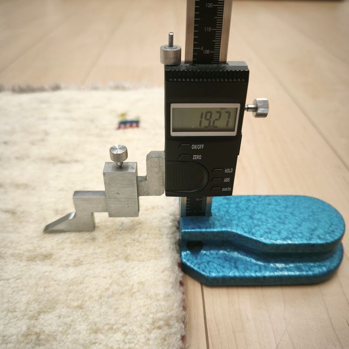 ギャッベ（ギャベ）ラティーフ　61×43cm（HSS-12981）