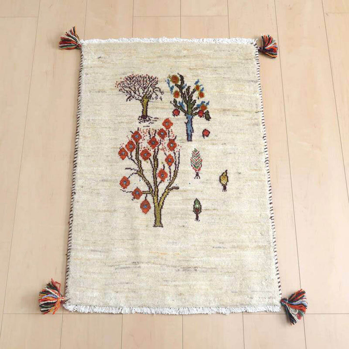 ギャッベ／ルリバフ 78×55cm（HSS-71597）は、手織りのウール素材が心地よいギャッベラグが、ペルシャ絨毯専門店の通販で手に入る、鮮やかな植物模様が際立っている。