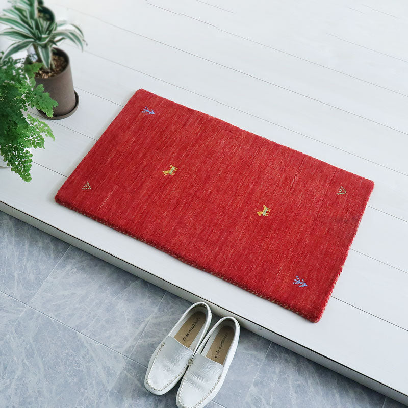 ギャッペ　赤色ラグ　絨毯 ギャッベ絨毯（ギャベ） 赤のセミロングサイズ