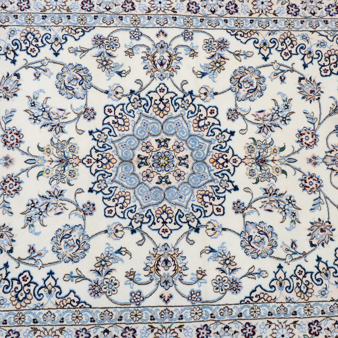ペルシャ絨毯　ナイン産　メダリオン柄　198×130cm（FL-13276）