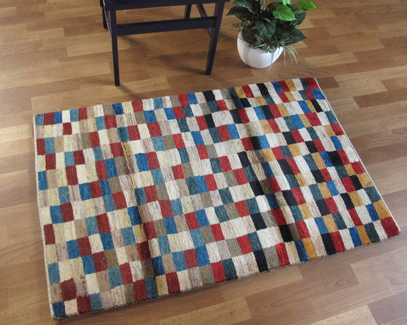 ゾランヴァリ　ギャッベ（ラグサイズ）・アマレ　1．17×0．8ｍ ギャッベ,ラグ,127×83cm,アマレ,ゾランヴァリ,手織り,カラフル