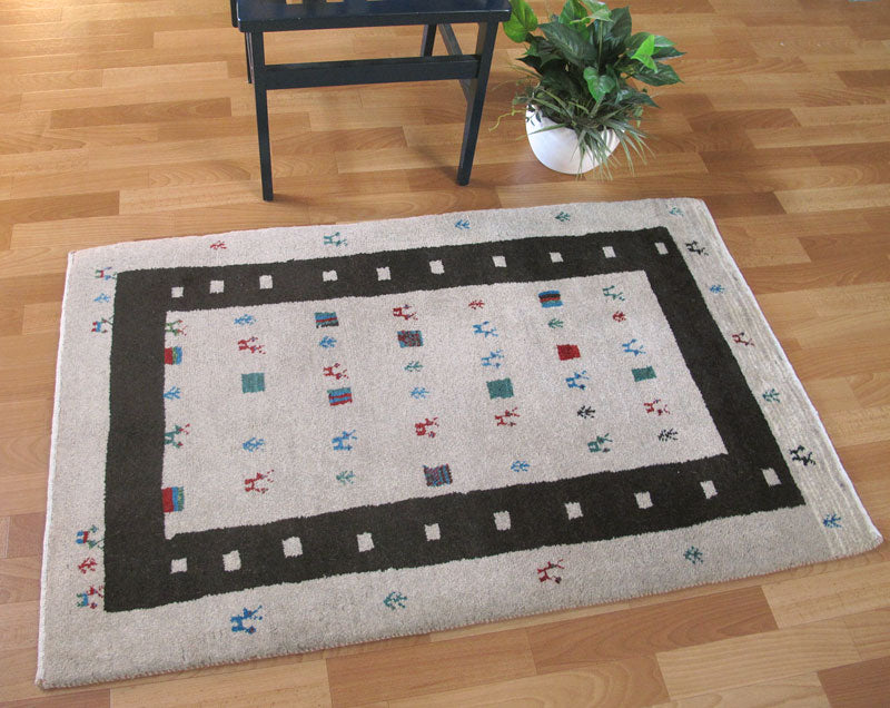 ゾランヴァリ ギャッベ（ラグサイズ）・アマレ 1．17×0．8m